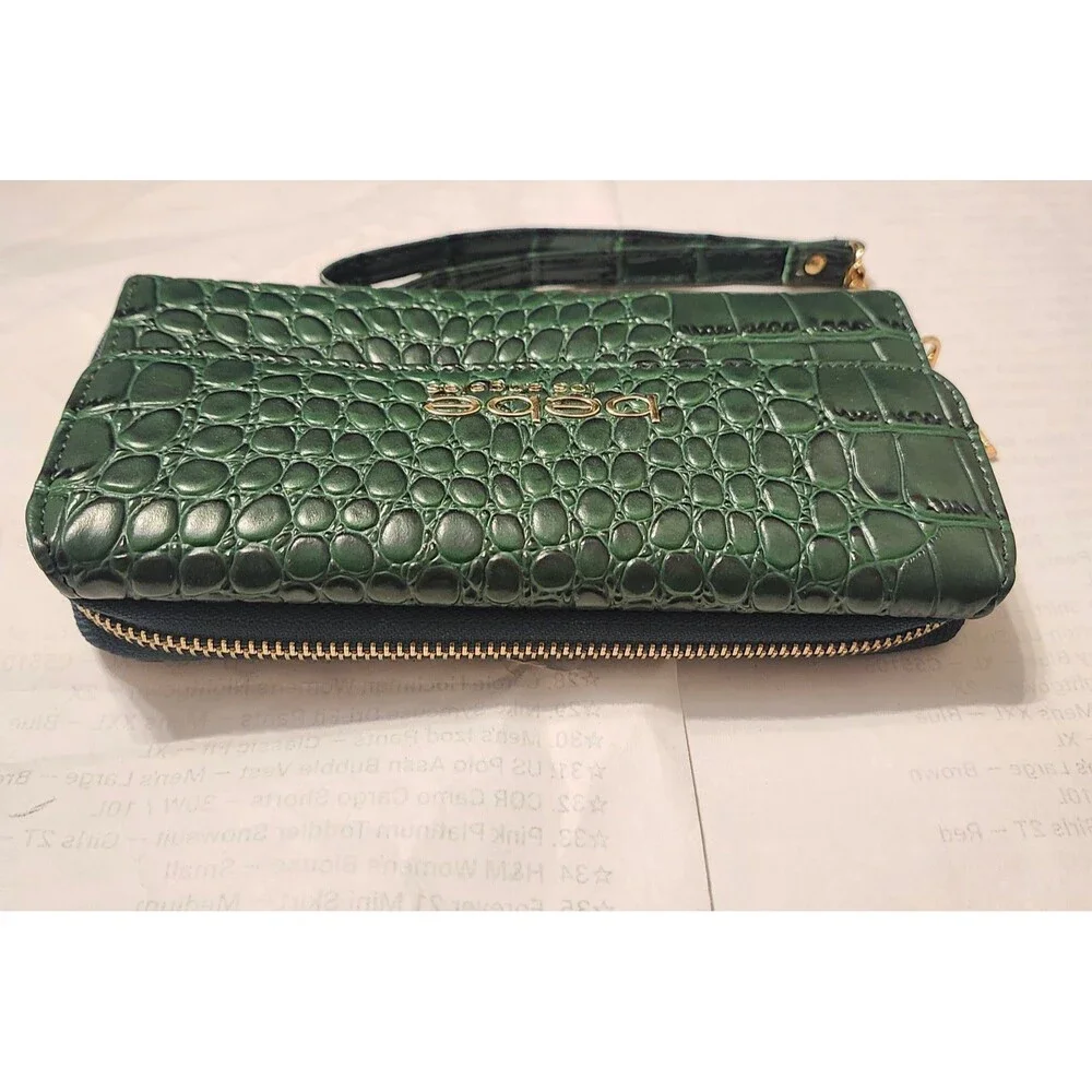 Bebe Croc‑Embossed Green Wristlet Wallet – Gold Hardware